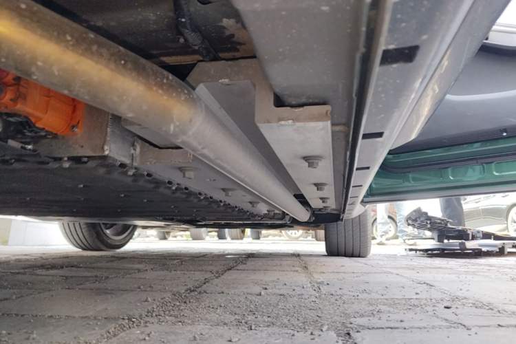 Used VOYAH FREE 2025 318 318 km Rear-Drive Touring Edition Right Side Sill