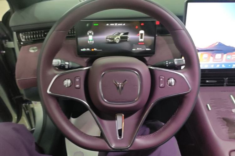 Used VOYAH FREE 2025 Model FREE+ Rear-Drive Qiankun Edition Steering Wheel