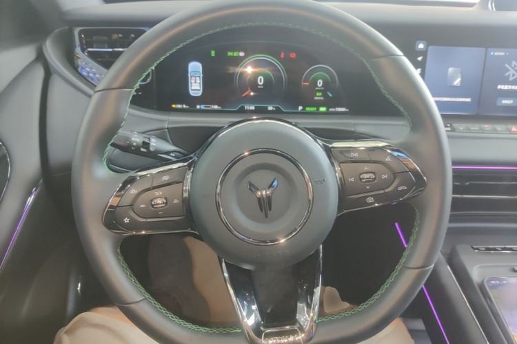 Used VOYAH FREE 2025 318 318 km Rear-Drive Touring Edition Steering Wheel