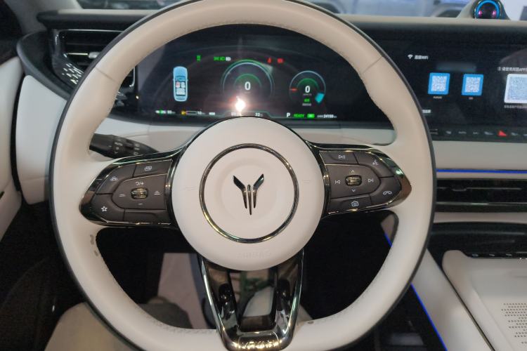 Used VOYAH FREE 2025 318 318 km Rear-Drive Touring Edition Steering Wheel