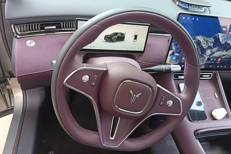 Used VOYAH FREE 2025 Model FREE+ Rear-Drive Qiankun Edition Steering Wheel