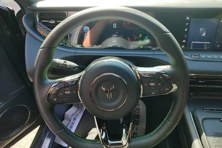 Used VOYAH FREE 2025 318 318 km Rear-Drive Touring Edition Steering Wheel