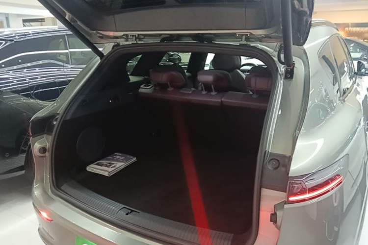 Used VOYAH FREE 2025 Model FREE+ Four-Wheel-Drive Qiankun Edition Trunk