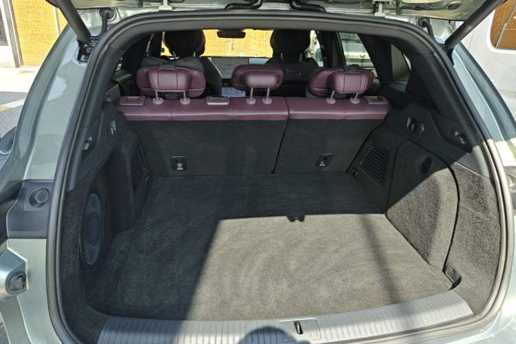 Used VOYAH FREE 2025 Model FREE+ Four-Wheel-Drive Qiankun Edition Trunk