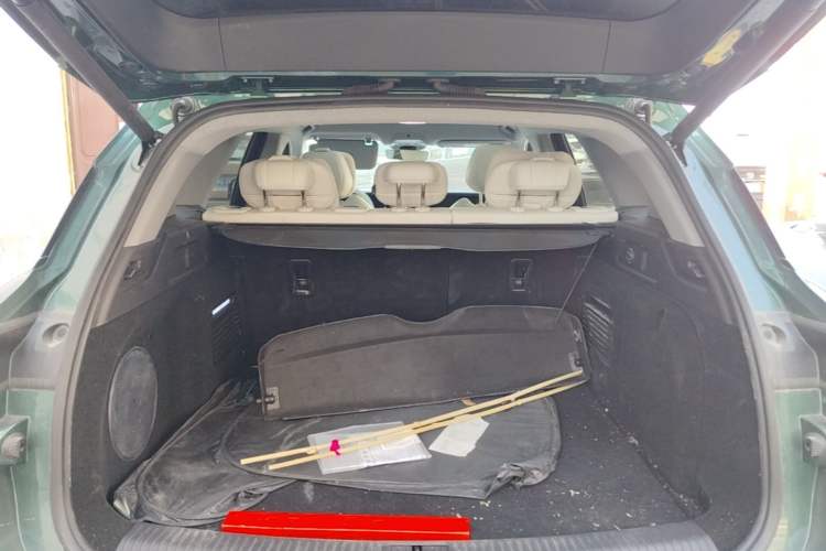 Used VOYAH FREE 2025 318 318 km Rear-Drive Touring Edition Trunk