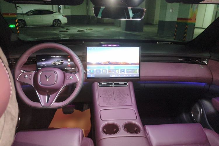 Used VOYAH FREE 2025 Model FREE+ Rear-Drive Qiankun Edition Center Console