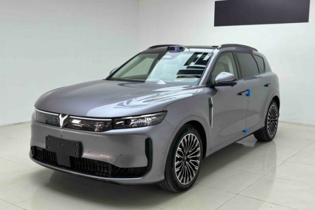 Used VOYAH FREE 2025 Model FREE+ Four-Wheel-Drive Qiankun Edition