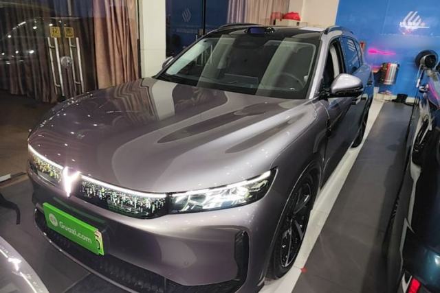 Used VOYAH FREE 2025 Model FREE+ Four-Wheel-Drive Qiankun Edition