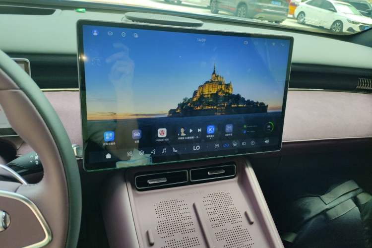 Used VOYAH FREE 2025 Model FREE+ Four-Wheel-Drive Qiankun Edition Audio And AC Panel