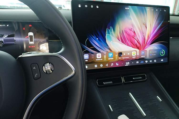 Used VOYAH FREE 2025 Model FREE+ Four-Wheel-Drive Qiankun Edition Audio And AC Panel