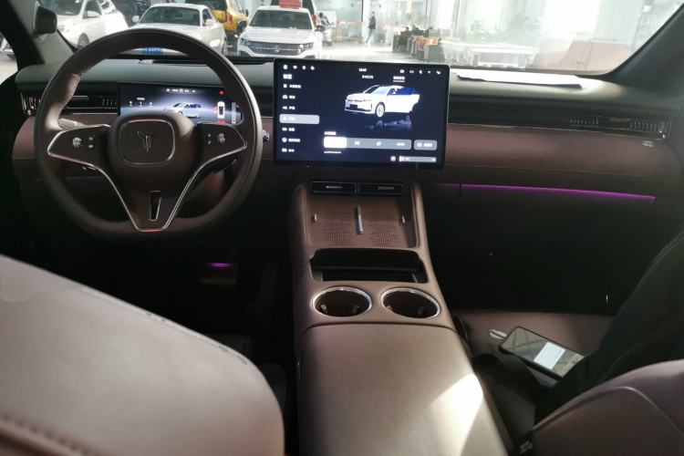 Used VOYAH FREE 2025 Model FREE+ Four-Wheel-Drive Qiankun Edition Center Console