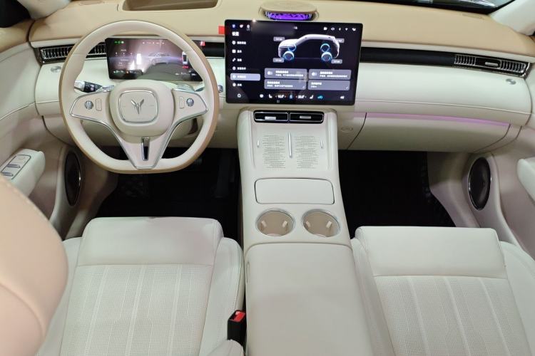 Used VOYAH FREE 2025 Model FREE+ Four-Wheel-Drive Qiankun Edition Center Console