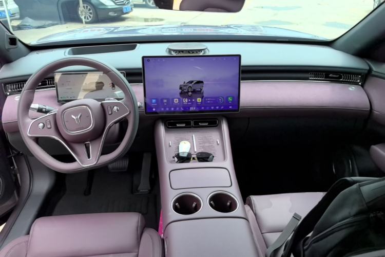 Used VOYAH FREE 2025 Model FREE+ Four-Wheel-Drive Qiankun Edition Center Console