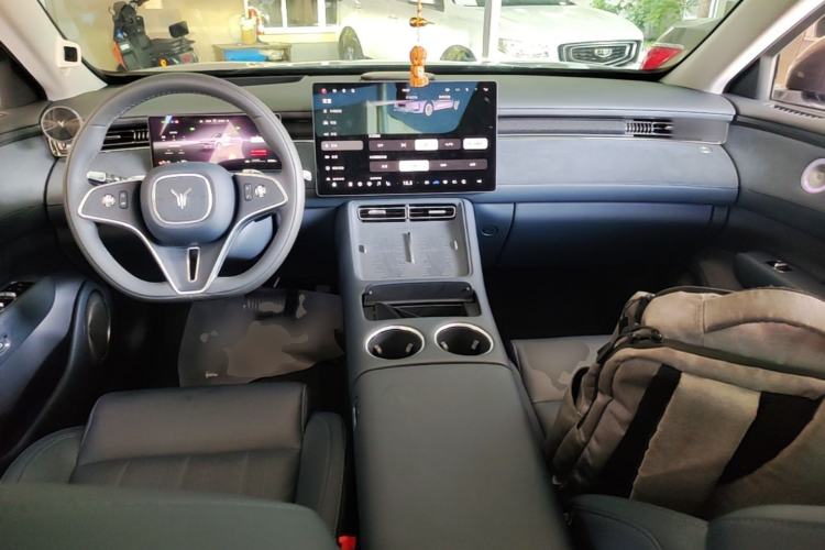 Used VOYAH FREE 2025 Model FREE+ Four-Wheel-Drive Qiankun Edition Center Console