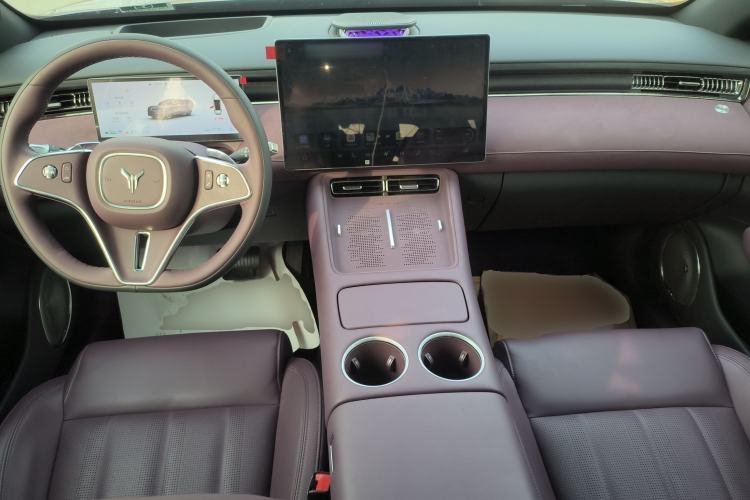 Used VOYAH FREE 2025 Model FREE+ Four-Wheel-Drive Qiankun Edition Center Console