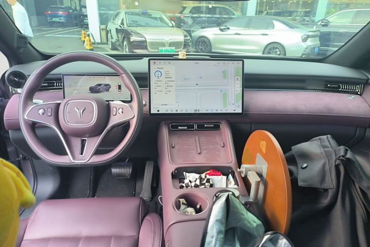 Used VOYAH FREE 2025 Model FREE+ Four-Wheel-Drive Qiankun Edition Center Console