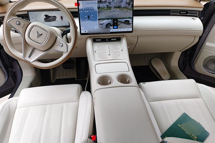 Used VOYAH FREE 2025 Model FREE+ Rear-Drive Qiankun Edition Center Console