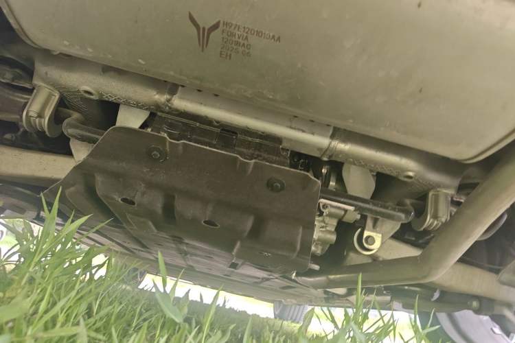 Used VOYAH FREE 2025 Model FREE+ Four-Wheel-Drive Qiankun Edition Chassis Rear