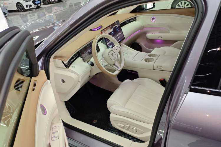 Used VOYAH FREE 2025 Model FREE+ Four-Wheel-Drive Qiankun Edition Driver Seat