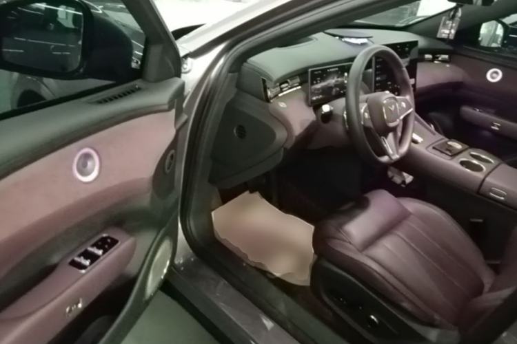 Used VOYAH FREE 2025 Model FREE+ Four-Wheel-Drive Qiankun Edition Driver Seat
