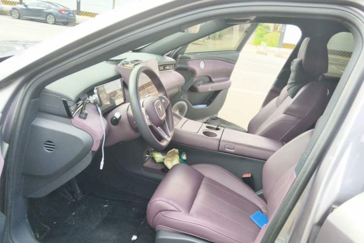 Used VOYAH FREE 2025 Model FREE+ Rear-Drive Qiankun Edition Driver Seat