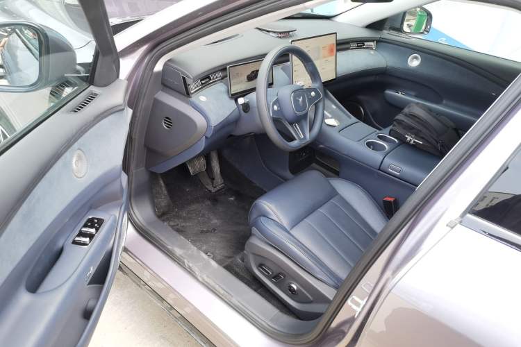 Used VOYAH FREE 2025 Model FREE+ Four-Wheel-Drive Qiankun Edition Driver Seat