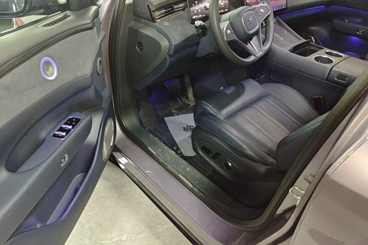 Used VOYAH FREE 2025 Model FREE+ Four-Wheel-Drive Qiankun Edition Driver Seat