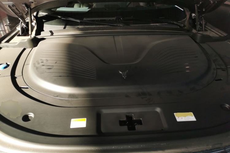 Used VOYAH FREE 2025 Model FREE+ Four-Wheel-Drive Qiankun Edition Engine Bay