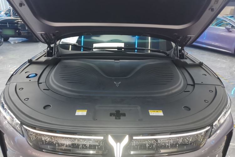 Used VOYAH FREE 2025 Model FREE+ Four-Wheel-Drive Qiankun Edition Engine Bay