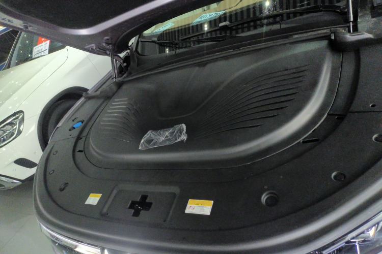 Used VOYAH FREE 2025 Model FREE+ Four-Wheel-Drive Qiankun Edition Engine Bay