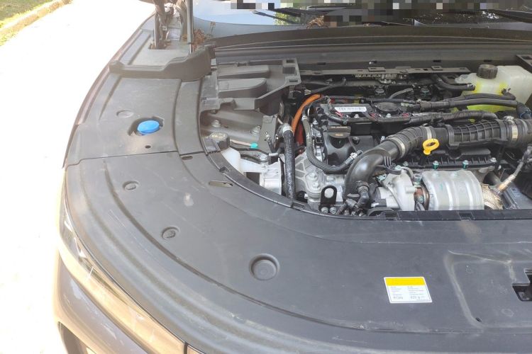Used VOYAH FREE 2025 Model FREE+ Four-Wheel-Drive Qiankun Edition Engine Bay Right