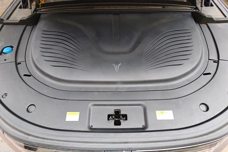 Used VOYAH FREE 2025 Model FREE+ Rear-Drive Qiankun Edition Engine Bay