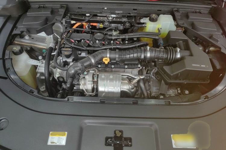 Used VOYAH FREE 2025 Model FREE+ Four-Wheel-Drive Qiankun Edition Engine Bay