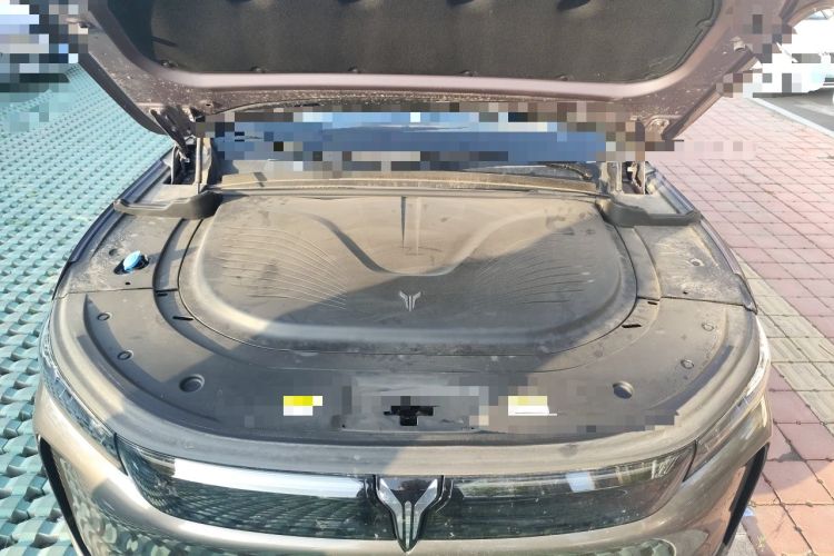 Used VOYAH FREE 2025 Model FREE+ Four-Wheel-Drive Qiankun Edition Engine Bay