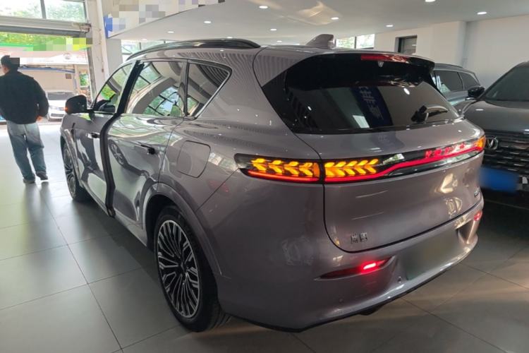 Used VOYAH FREE 2025 Model FREE+ Four-Wheel-Drive Qiankun Edition Exterior 2