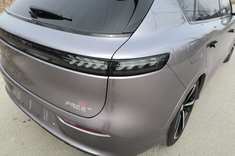 Used VOYAH FREE 2025 Model FREE+ Four-Wheel-Drive Qiankun Edition Exterior 3