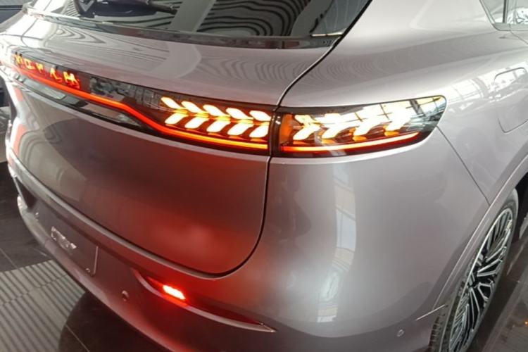 Used VOYAH FREE 2025 Model FREE+ Four-Wheel-Drive Qiankun Edition Exterior 3
