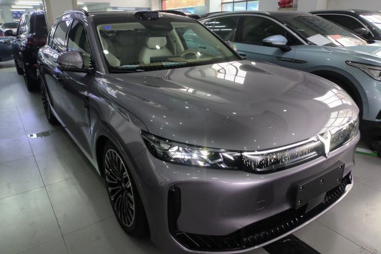 Used VOYAH FREE 2025 Model FREE+ Four-Wheel-Drive Qiankun Edition Front Right 45 Deg