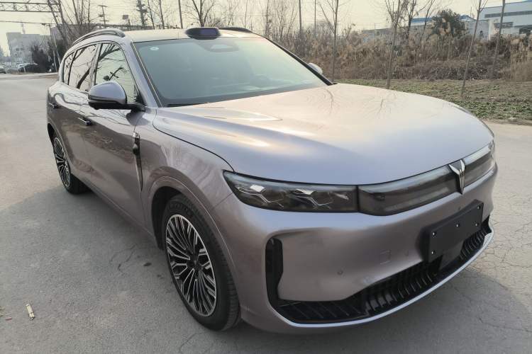 Used VOYAH FREE 2025 Model FREE+ Four-Wheel-Drive Qiankun Edition Front Right 45 Deg