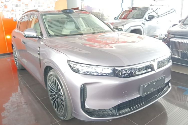 Used VOYAH FREE 2025 Model FREE+ Four-Wheel-Drive Qiankun Edition Front Right 45 Deg