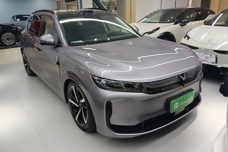 Used VOYAH FREE 2025 Model FREE+ Four-Wheel-Drive Qiankun Edition Front Right 45 Deg