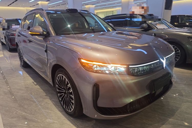 Used VOYAH FREE 2025 Model FREE+ Four-Wheel-Drive Qiankun Edition Front Right 45 Deg