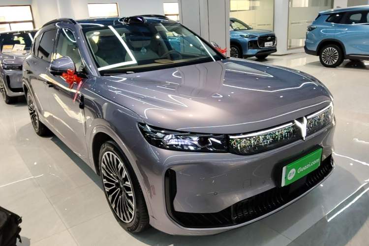 Used VOYAH FREE 2025 Model FREE+ Rear-Drive Qiankun Edition Front Right 45 Deg