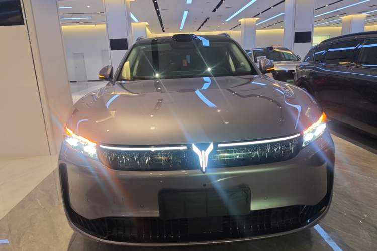 Used VOYAH FREE 2025 Model FREE+ Four-Wheel-Drive Qiankun Edition Front