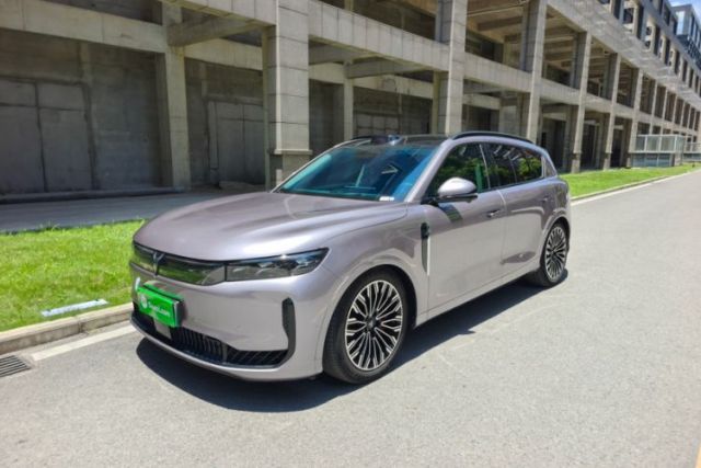 Used VOYAH FREE 2025 Model FREE+ Four-Wheel-Drive Qiankun Edition