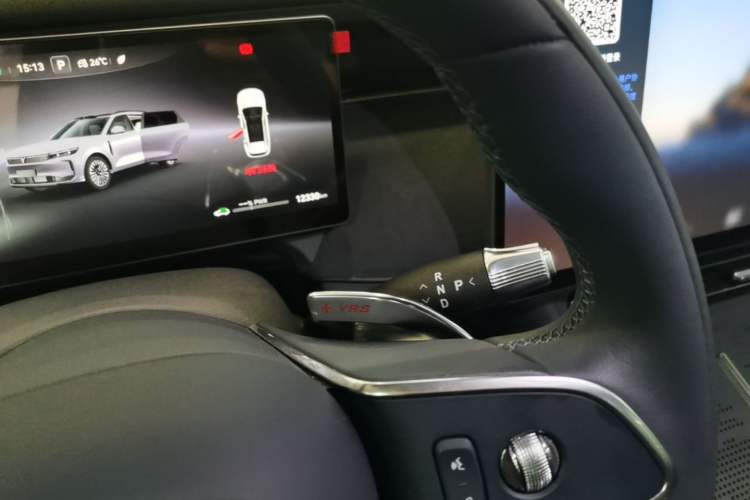 Used VOYAH FREE 2025 Model FREE+ Four-Wheel-Drive Qiankun Edition Gear Lever