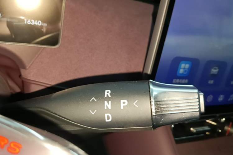 Used VOYAH FREE 2025 Model FREE+ Four-Wheel-Drive Qiankun Edition Gear Lever