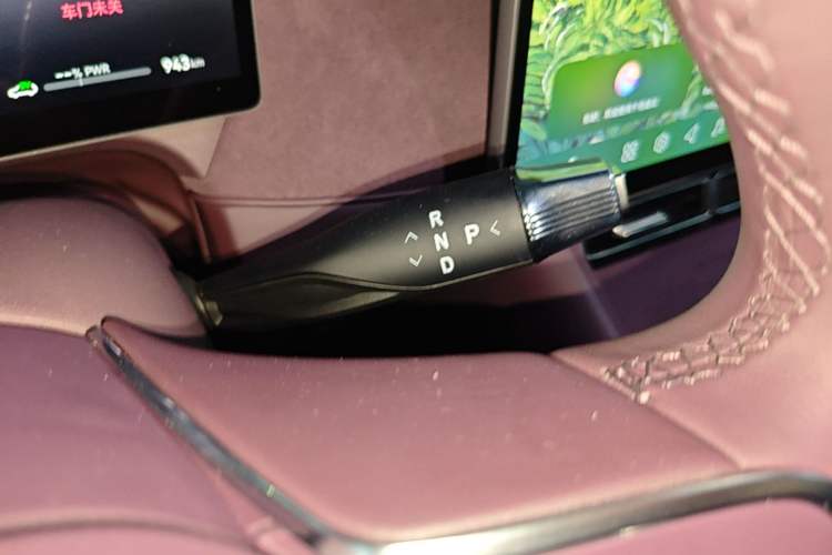 Used VOYAH FREE 2025 Model FREE+ Rear-Drive Qiankun Edition Gear Lever