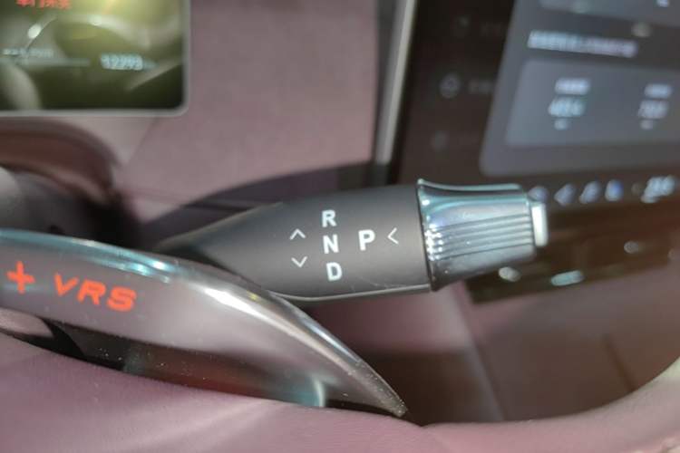 Used VOYAH FREE 2025 Model FREE+ Four-Wheel-Drive Qiankun Edition Gear Lever