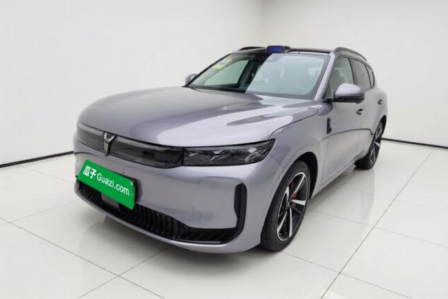 Ojetý VOYAH FREE 2025 Model FREE+ Four-Wheel-Drive Qiankun Edition